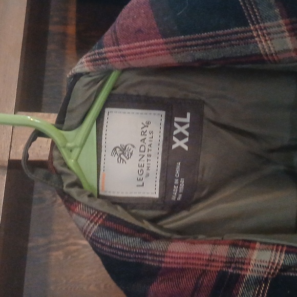 NWT Womens Legendary Whitetails Puffer Vest - Picture 4 of 5